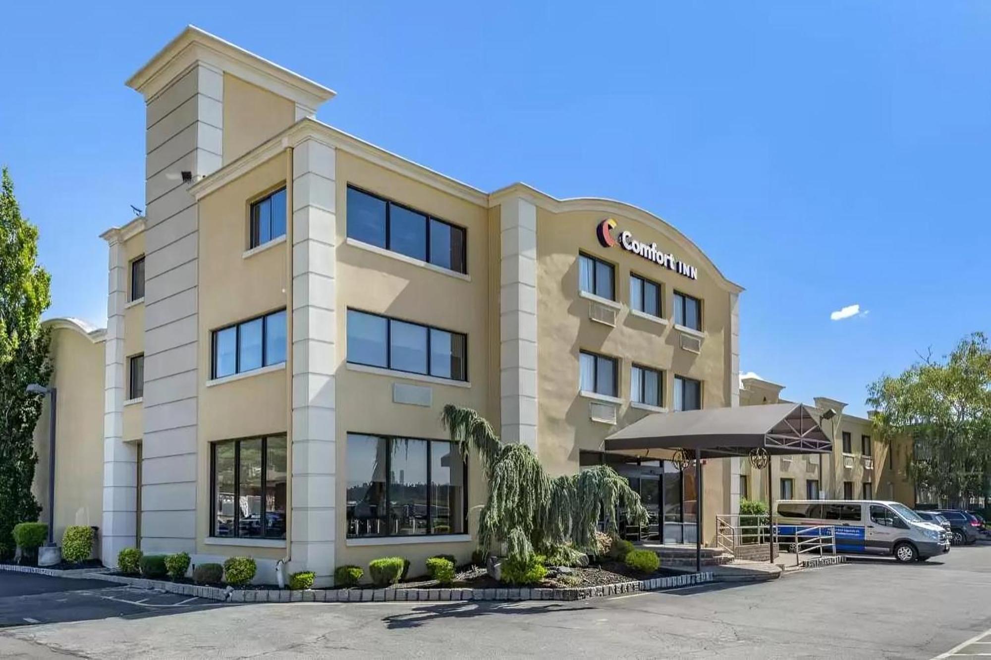 Comfort Inn Edgewater On Hudson River Bagian luar foto