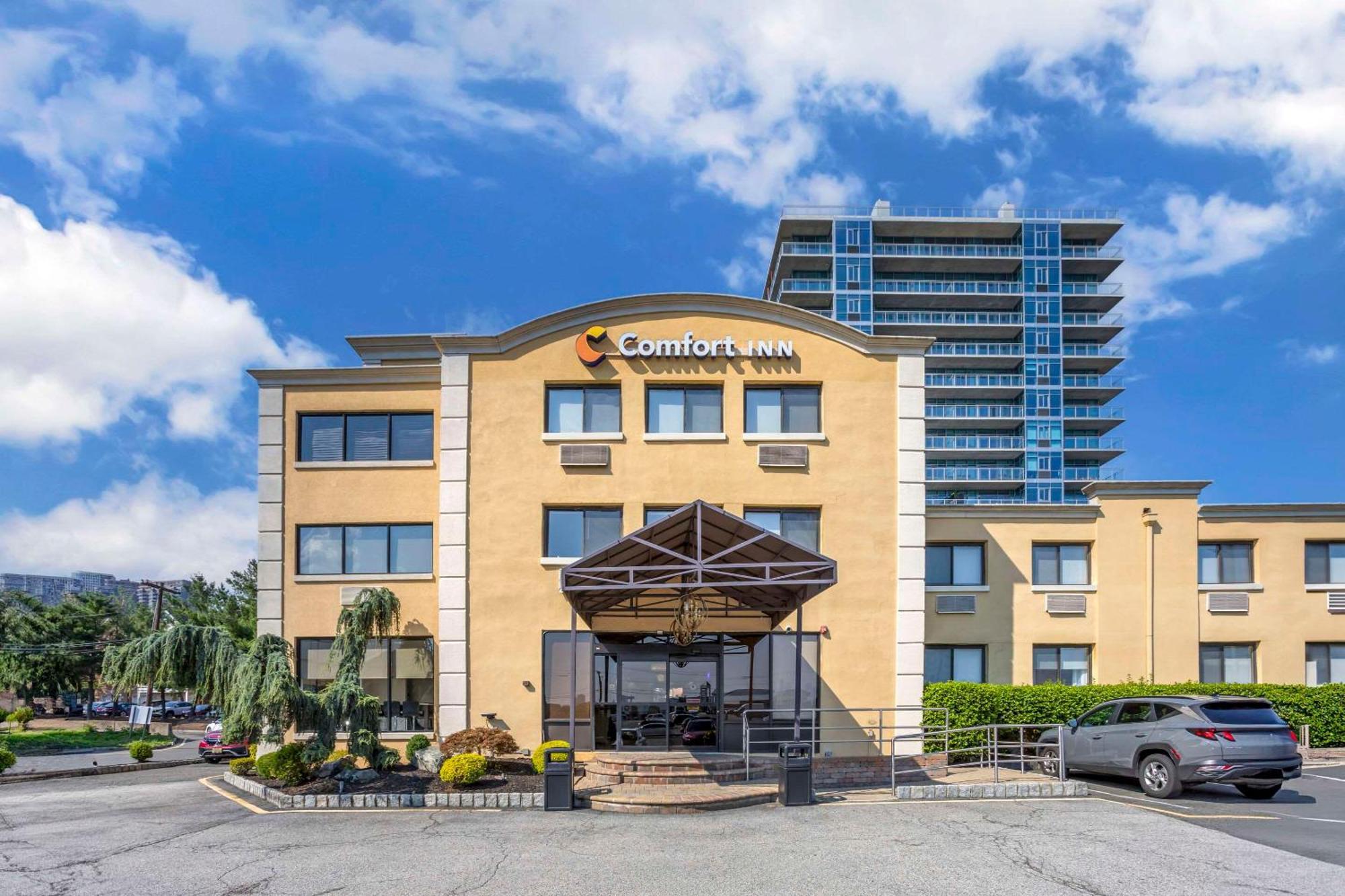 Comfort Inn Edgewater On Hudson River Bagian luar foto