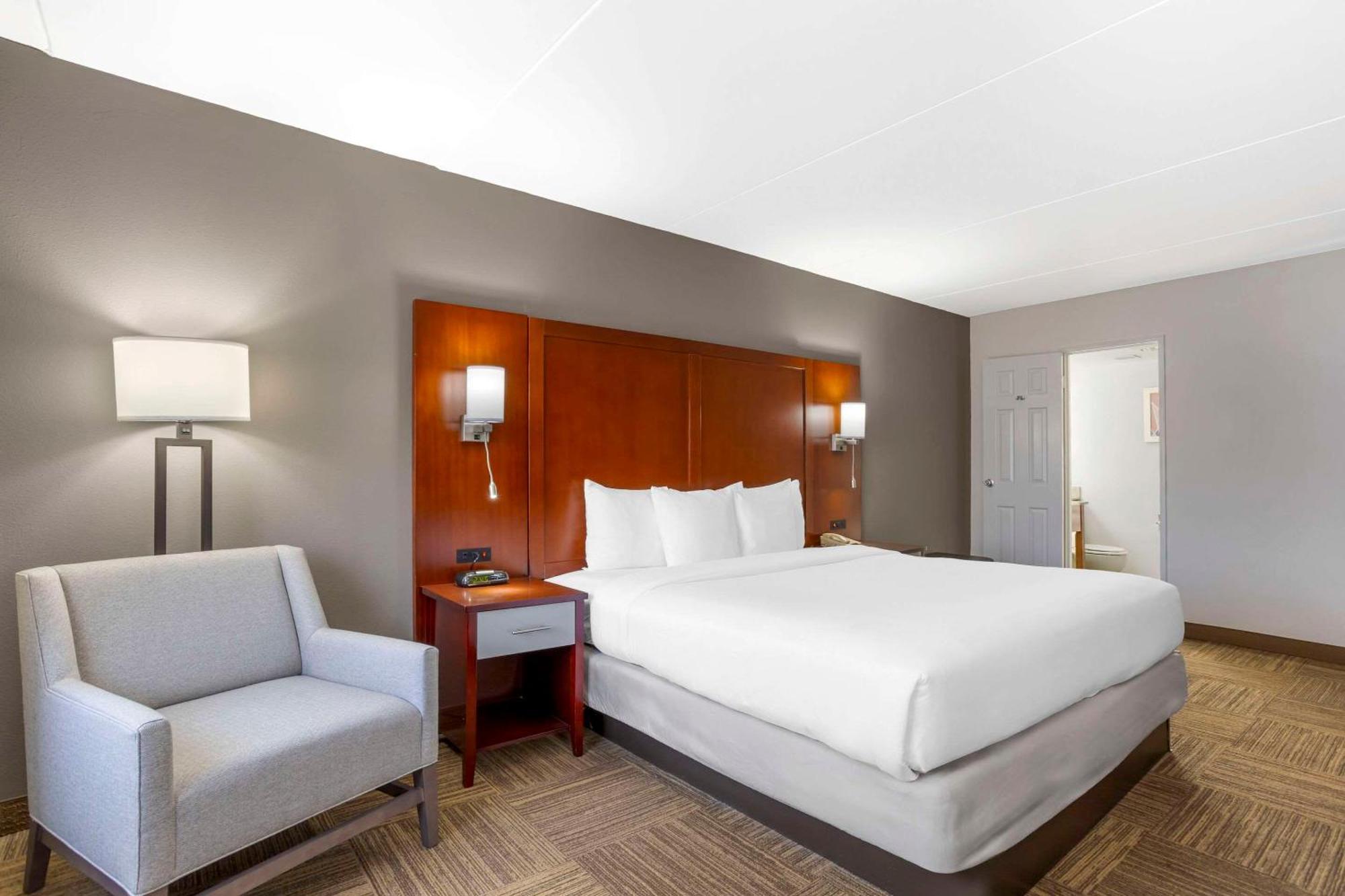 Comfort Inn Edgewater On Hudson River Bagian luar foto