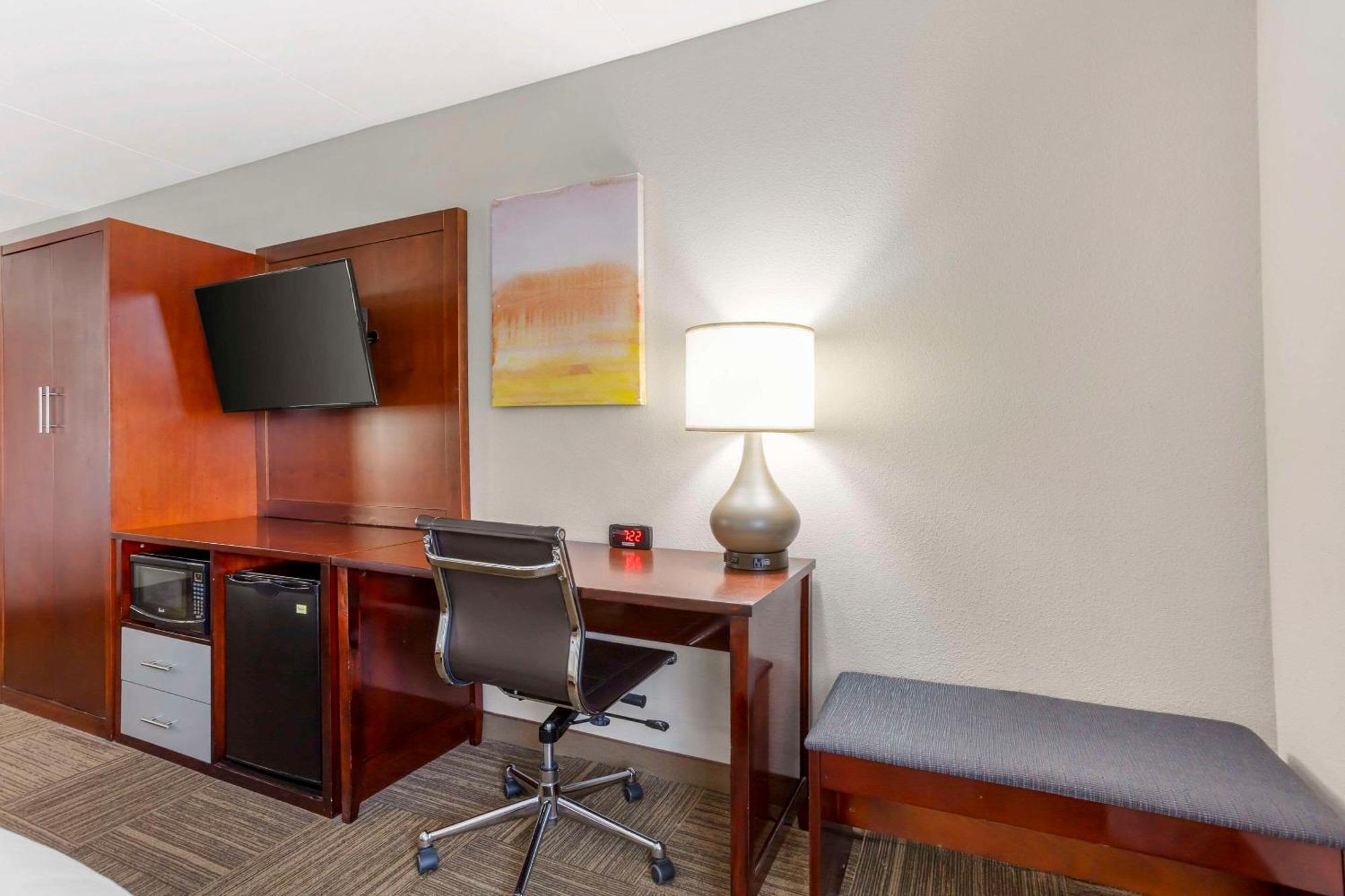 Comfort Inn Edgewater On Hudson River Bagian luar foto
