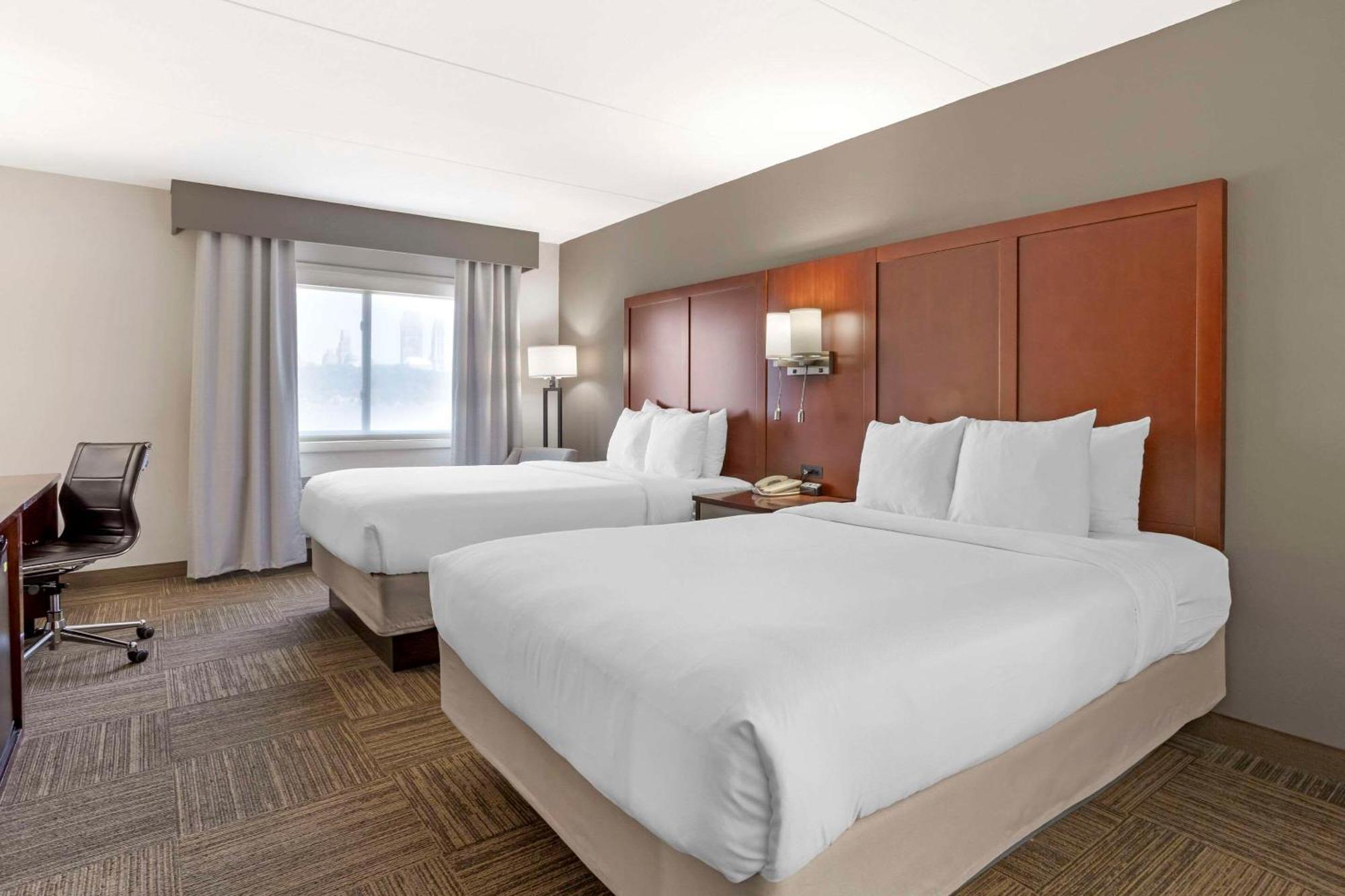 Comfort Inn Edgewater On Hudson River Bagian luar foto