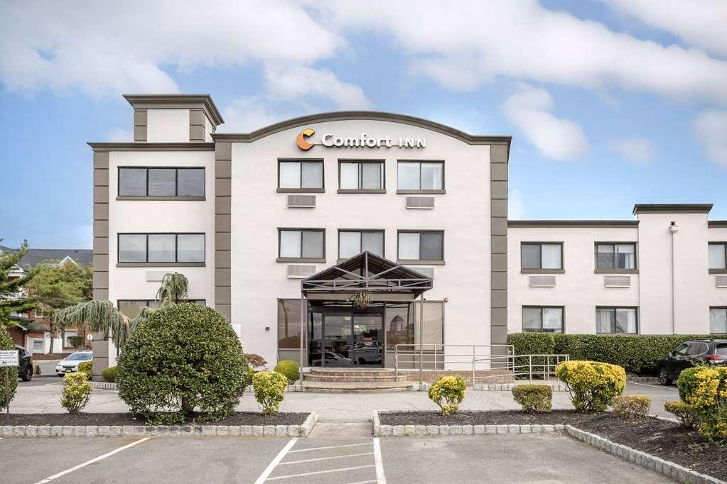 Comfort Inn Edgewater On Hudson River Bagian luar foto